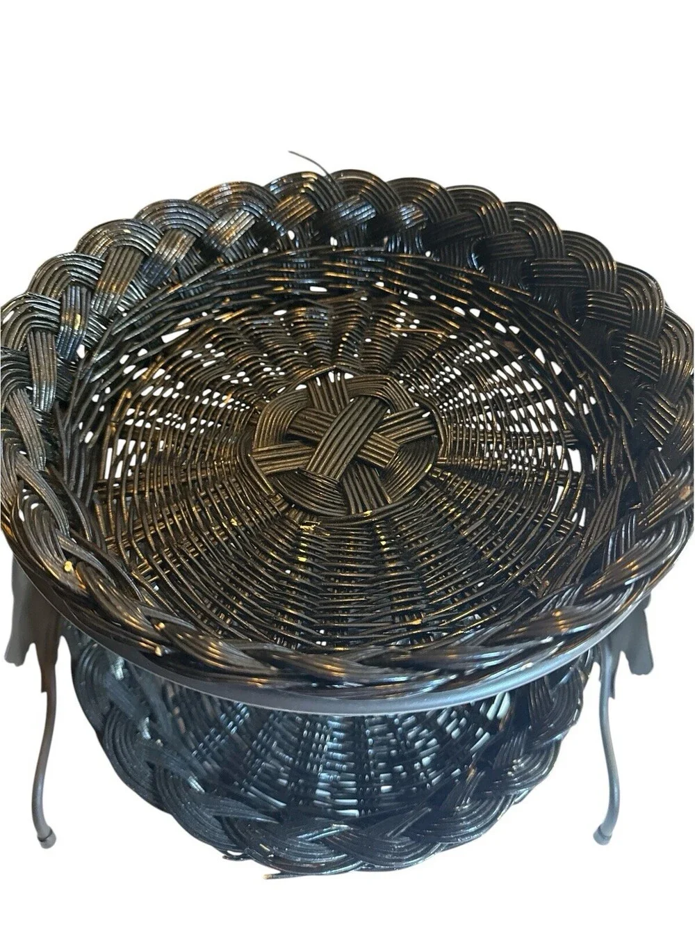 Pie/Fruit 2 Tiers Stand w/Wicker Baskets and Black Metal Stand 16